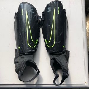 Nike chin guards size small